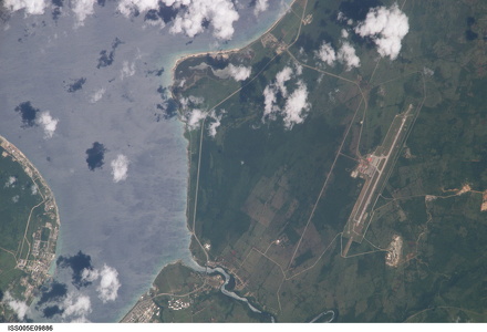 ISS005-E-9886